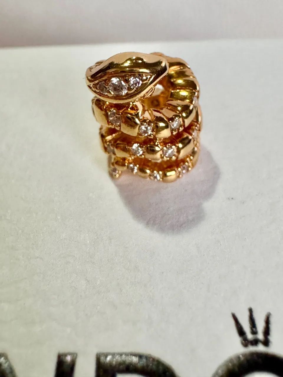 Charm Pandora Cobra Enrolada 