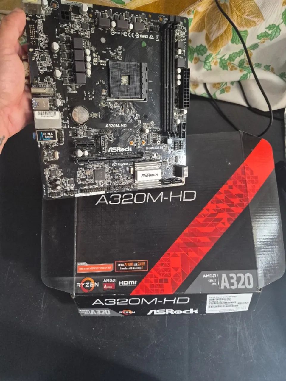Placa Mãe ASRock A320M-HD AM4 ? COM DEFEITO
