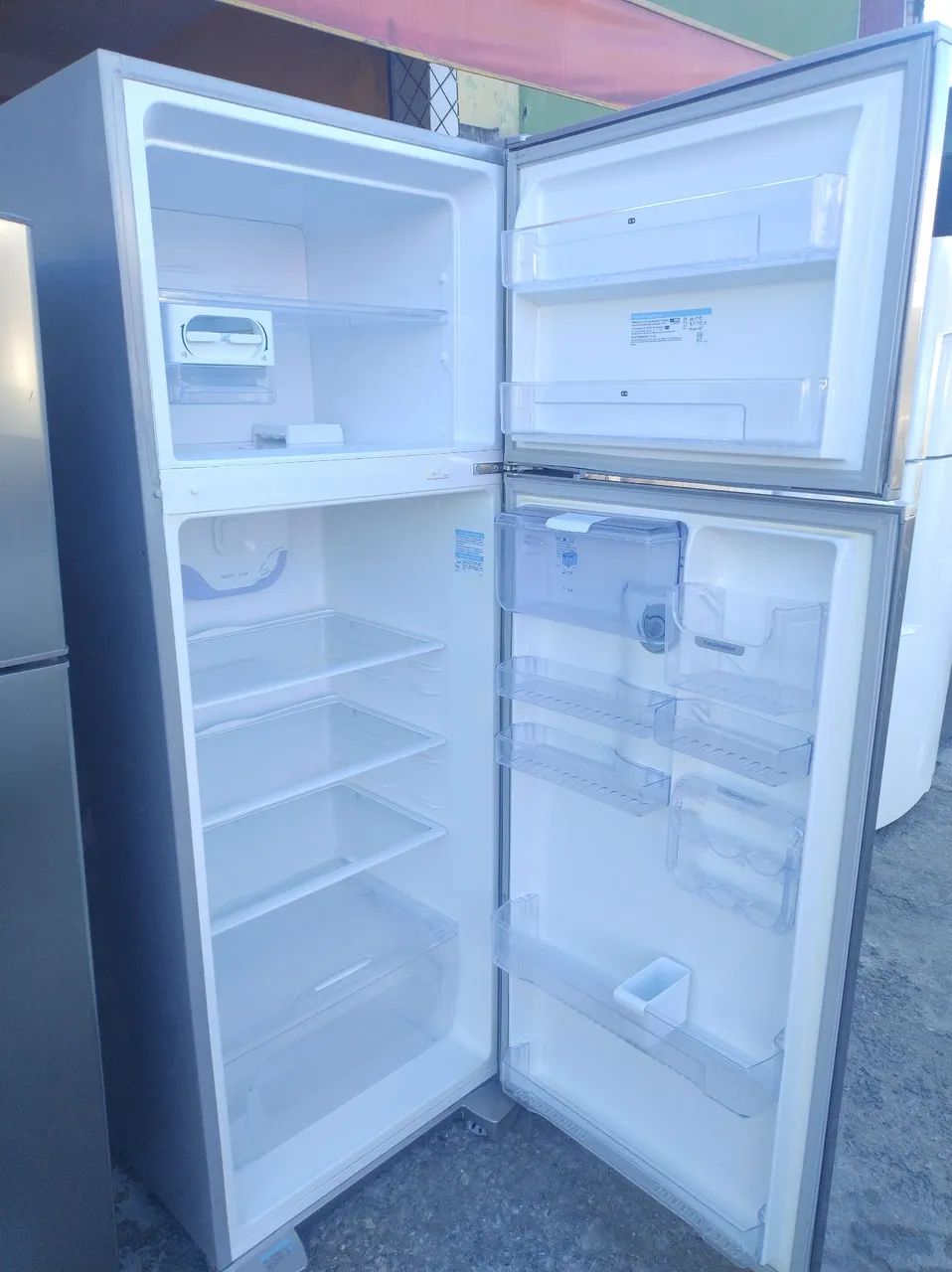 Geladeira Eletrolux inox 462 litros  - Foto 2