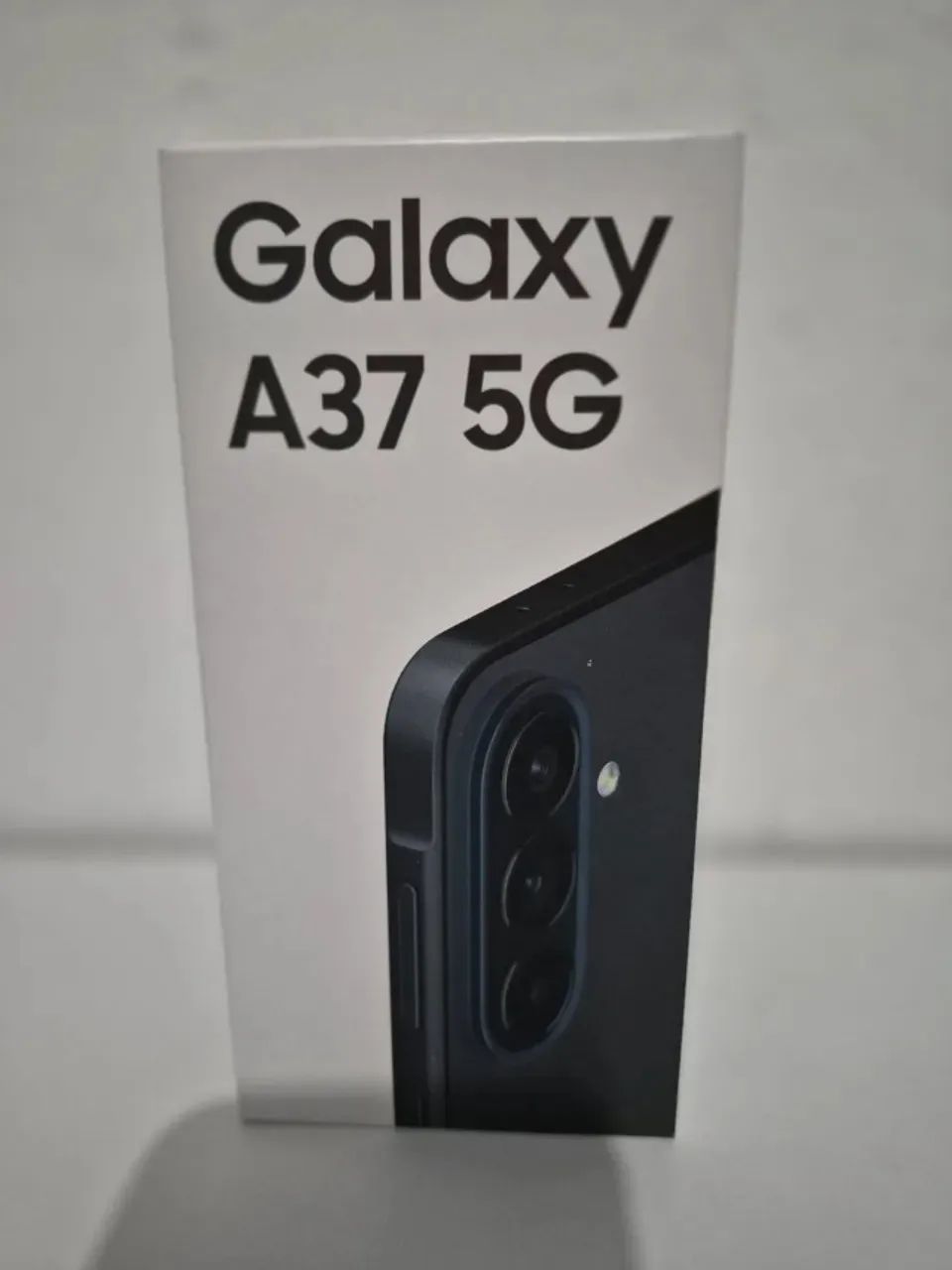 Celular Samsung A37 5G 128GB, 6GB RAM, Câmera 50MP