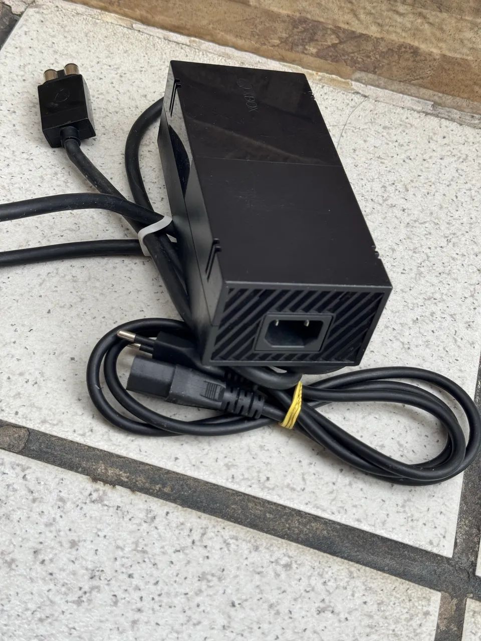 XBOX ONE 1TB (LER DESCRIÇÃO) - Foto 2