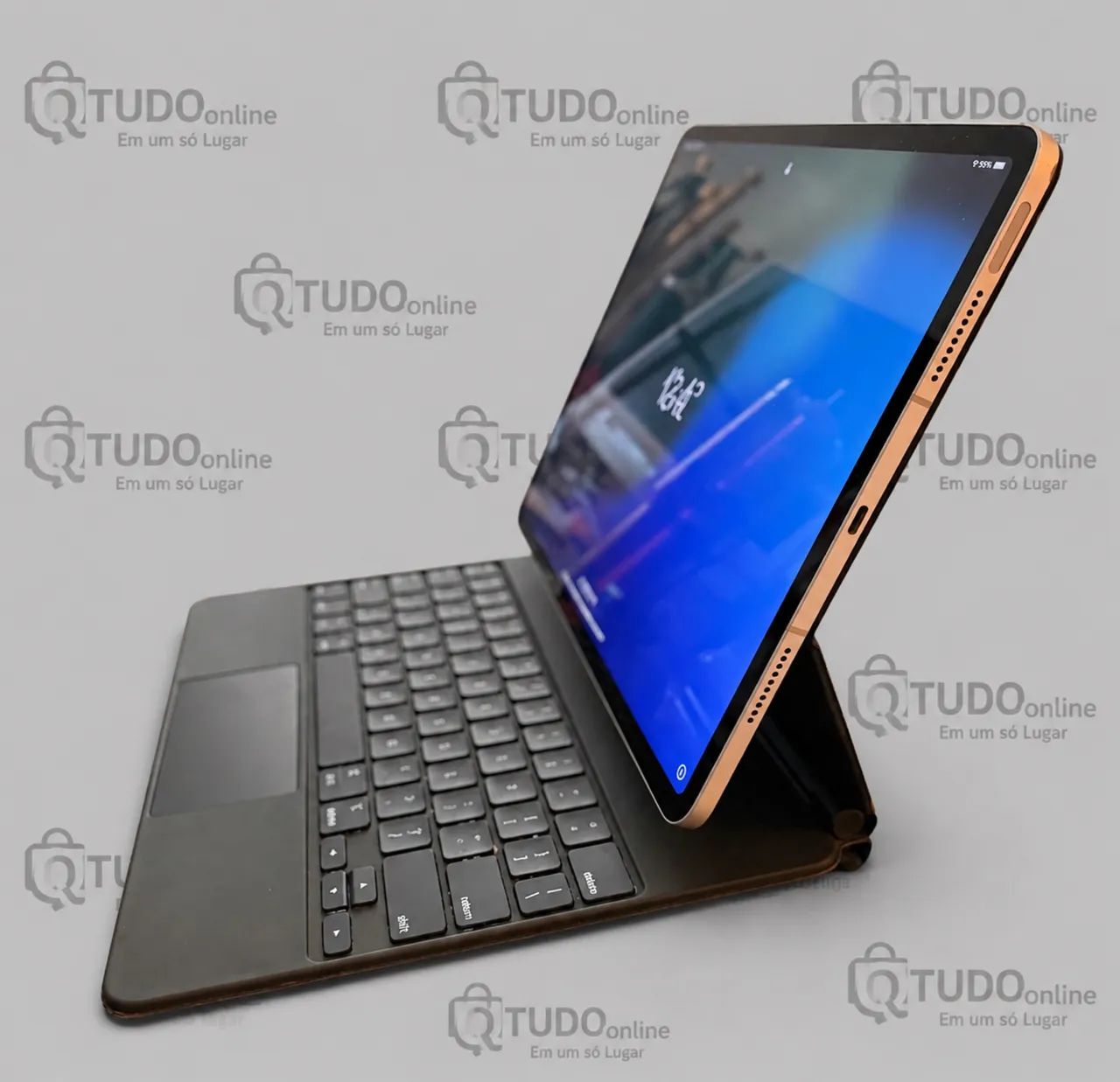 KIT APPLE Ipad Pro 12.9 Wi-Fi-cel M2 Prata 256Gb + MagicKeyboard+carreador e cabo C  Apple - Foto 3