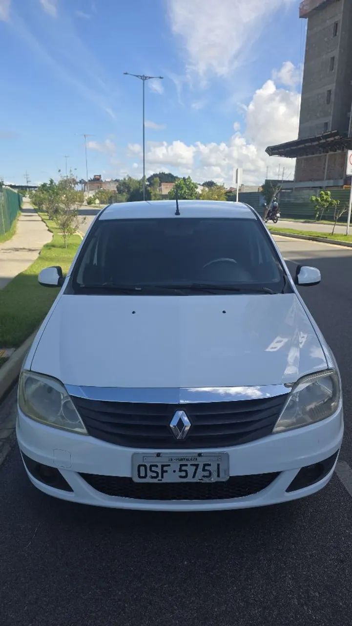 Renault Logan Expression Hi-flex 1.6 8V 4P 2013 - Foto 3