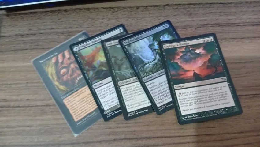 Coelção de magic - 100 cartas  - Foto 2