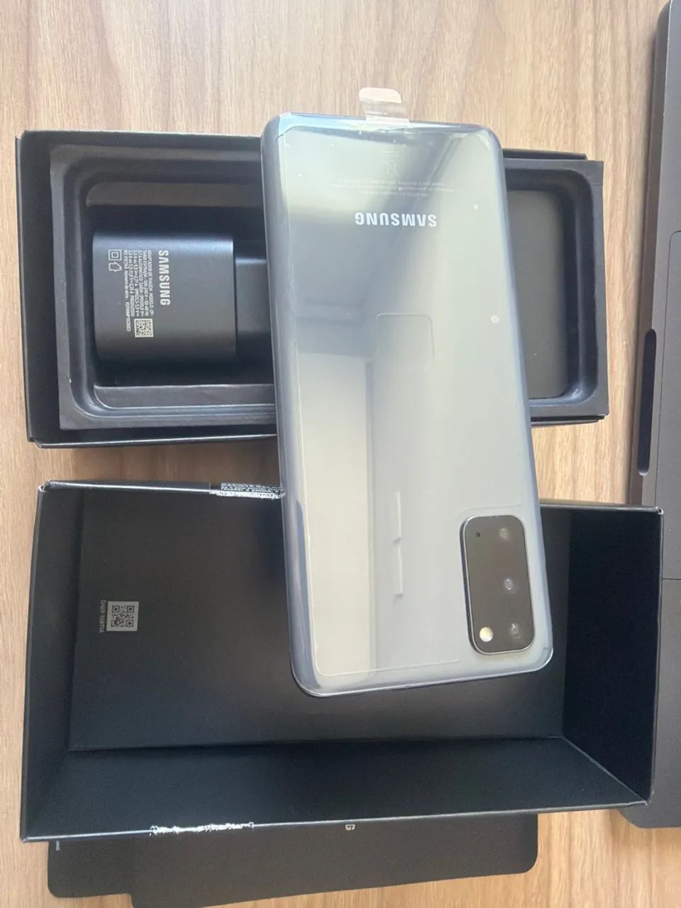 Celular Samsung S20 - Cosmic Gray 128GB - Foto 4
