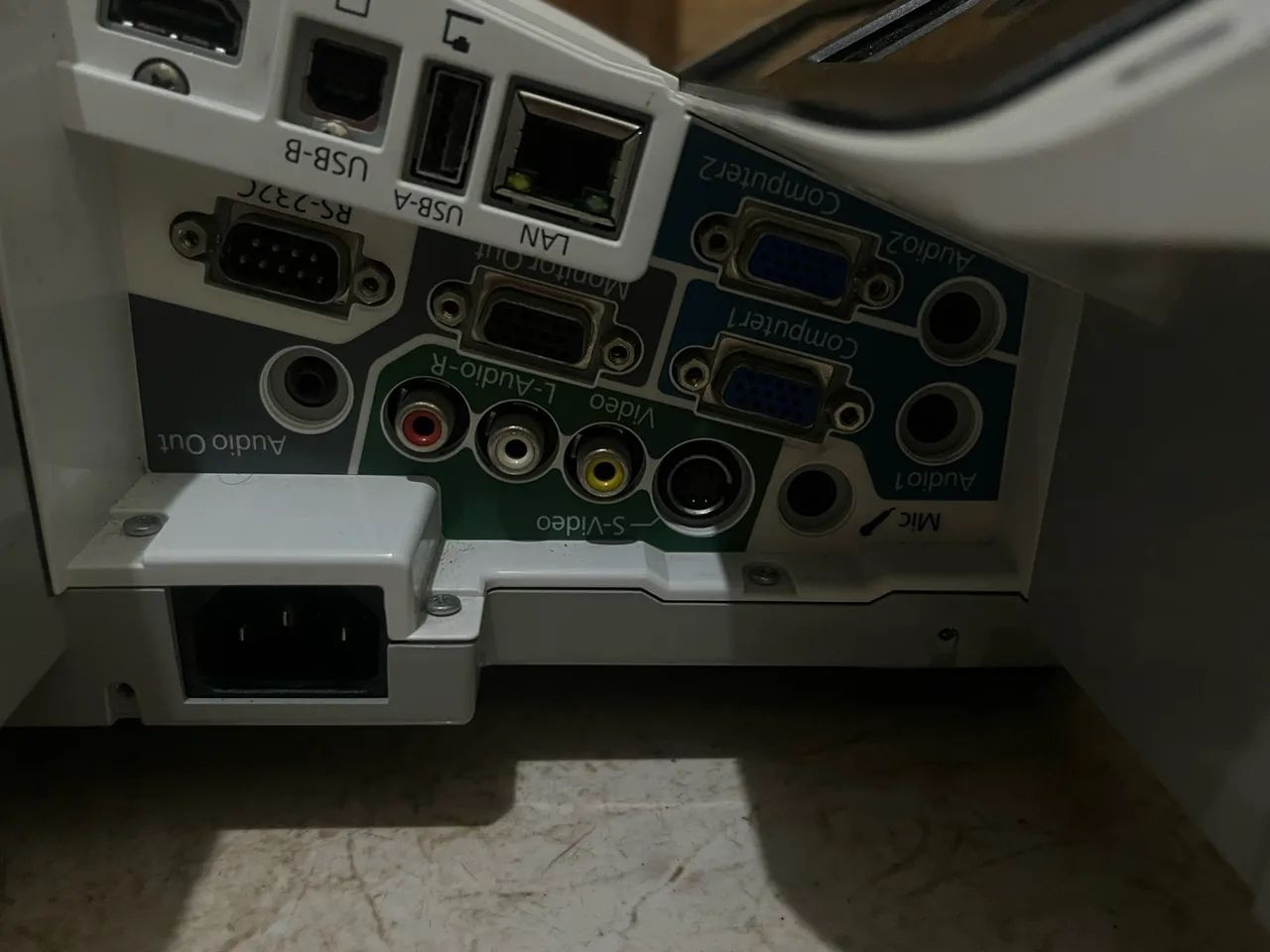 Projetor Epson 475Wi Curta Distância  - Foto 5