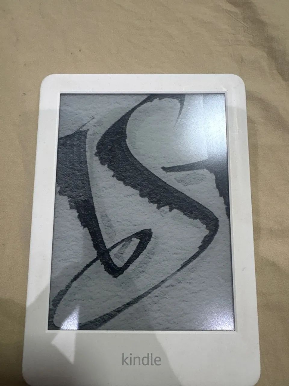 Amazon Kindle (10ª Geração) na cor branca
