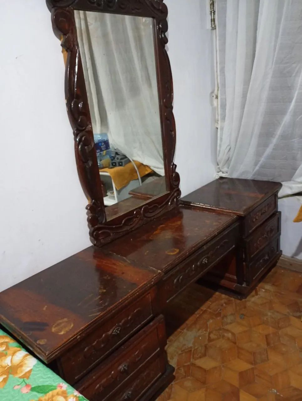 Vendo guarda roupas e comoda antiga  - Foto 2