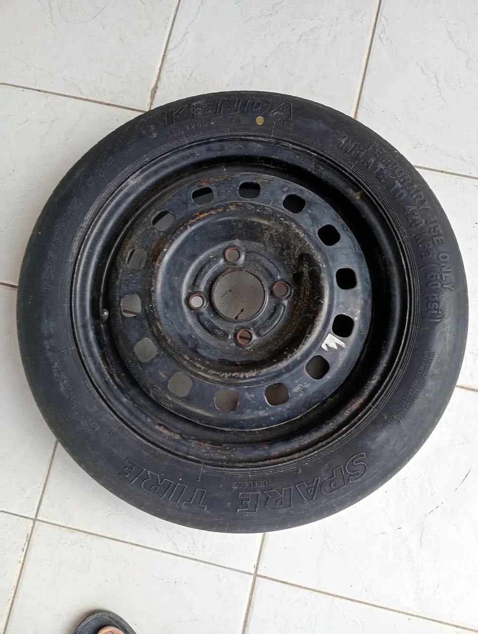 Roda e Pneu Ford (aro 14)