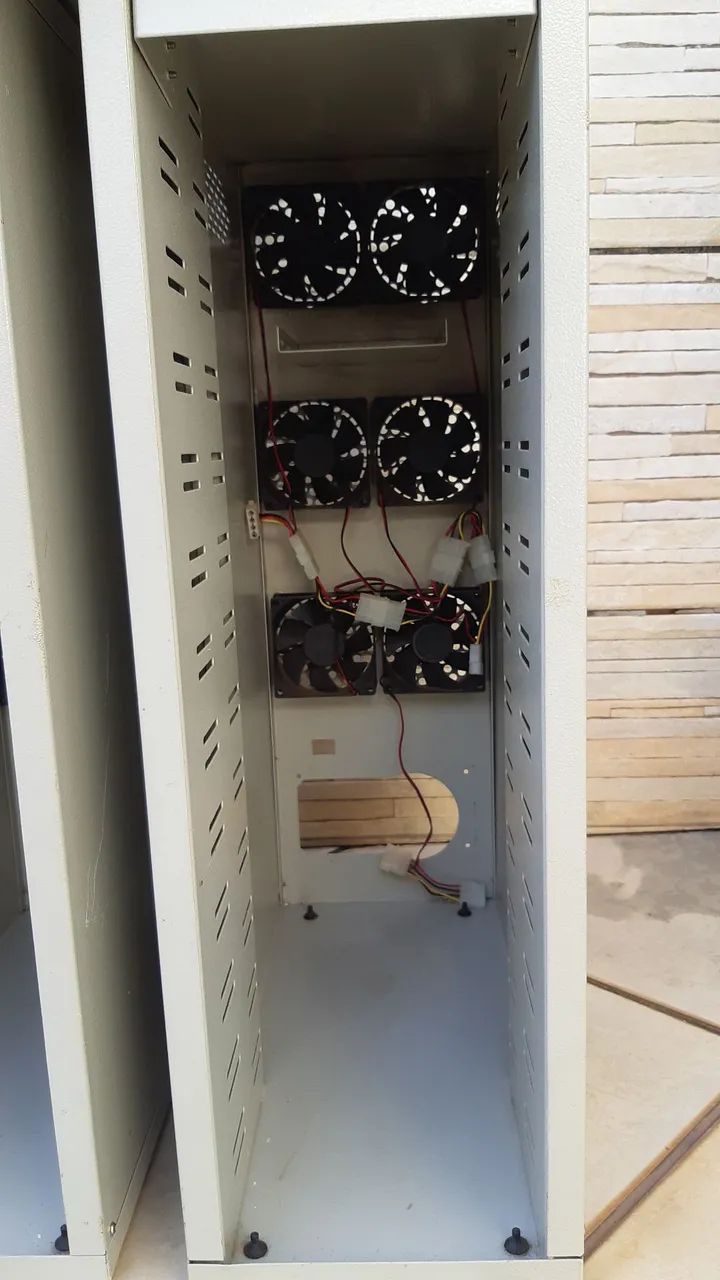 3 Gabinetes para duplicadora em aço - Foto 2