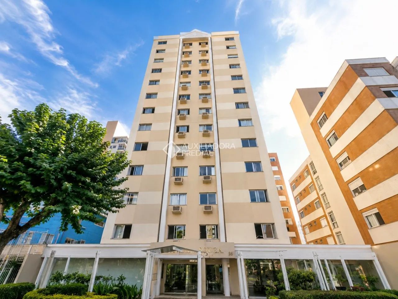 Apartamento à Venda no Centro de Florianópolis com 2 Suítes - Excelente para Morar ou Inve