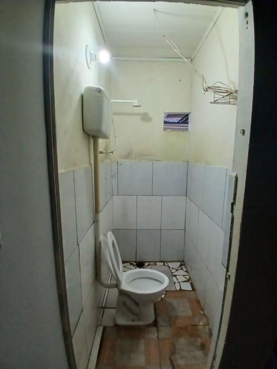 Casa com ponto comercial e apartamento - Bairro Wanderlei Dantas - Foto 4