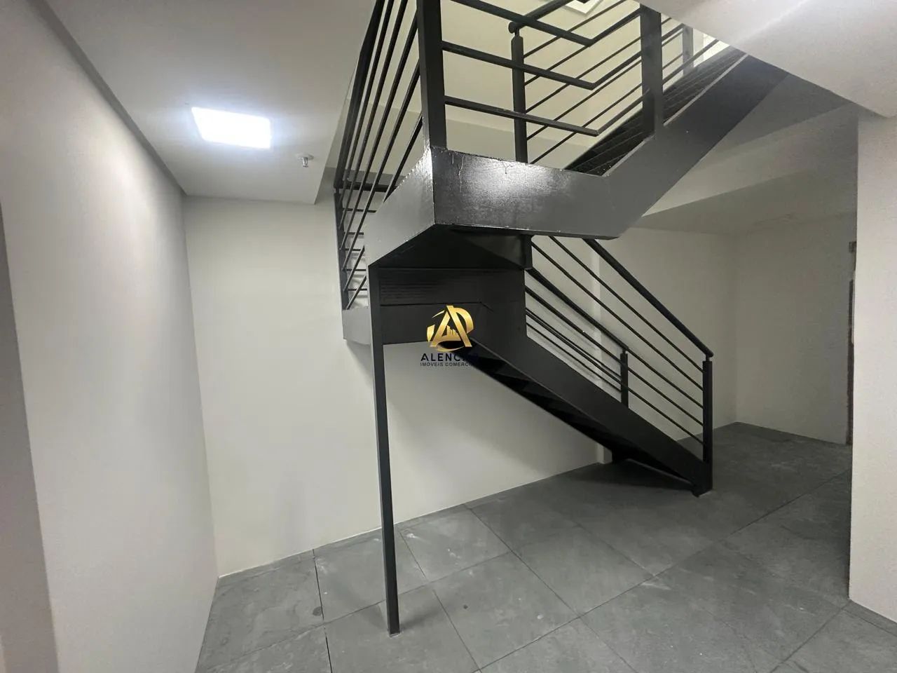 Sala Comercial com Mezanino para Locação no Centro de Vila Velha - Foto 5