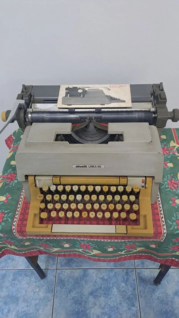 Máquina de escrever ( Olivetti Linea 98 ) - Foto 4