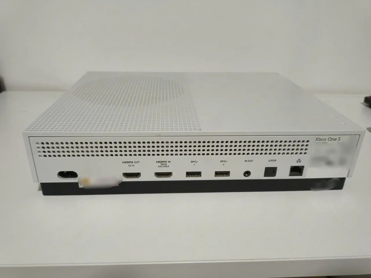 Xbox One S 1TB com defeito + Kinect + cabos - Foto 2