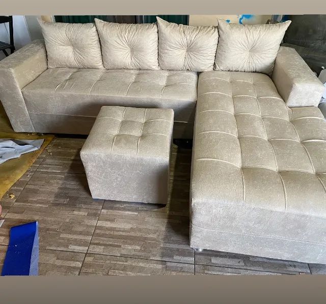 Sofá de 4 lugares. Oferta 