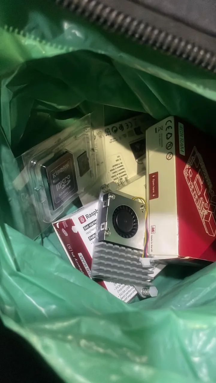Kit raspberry pi 5 cartão e dissipador 