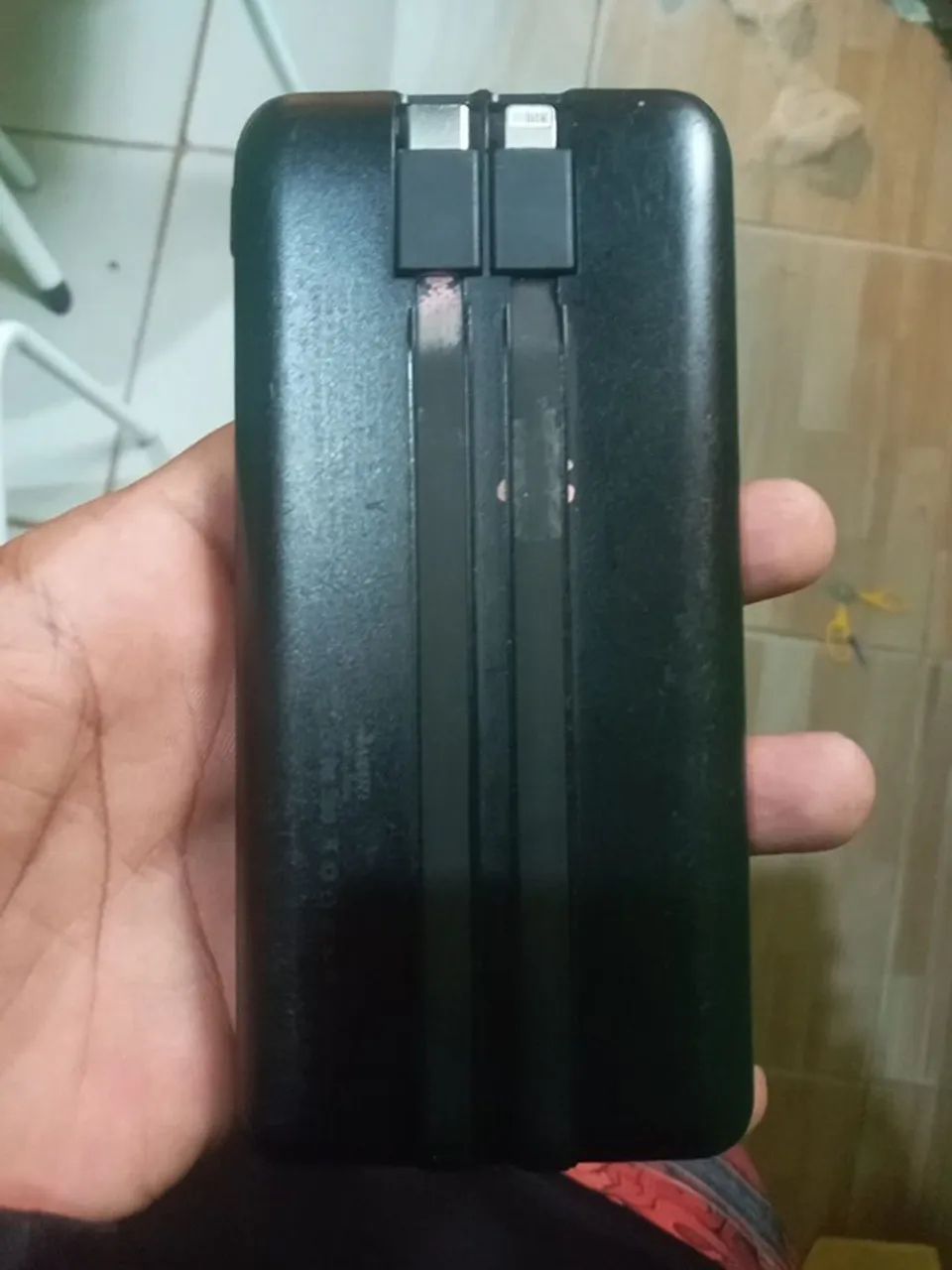 Bateria portátil em excelente estado 10000mAh - Foto 2