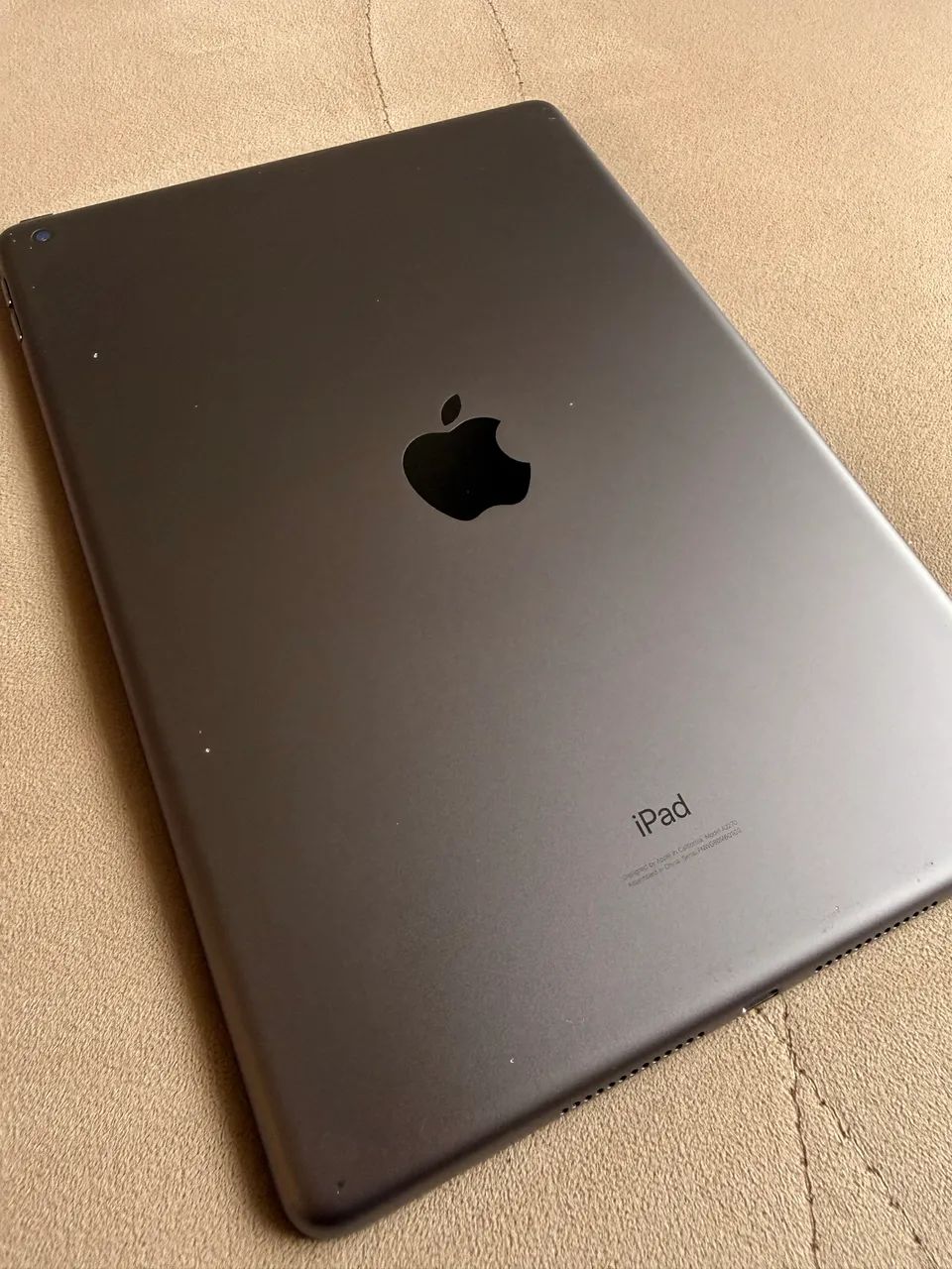 iPad 8ª Geração 128GB - Funcionando perfeitamente + cabo - Foto 3