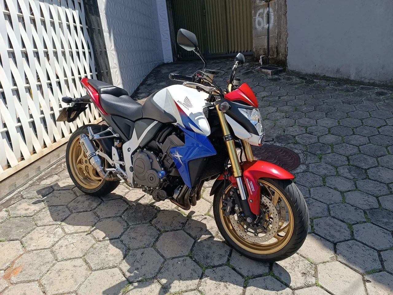 CB 1000R - Foto 2