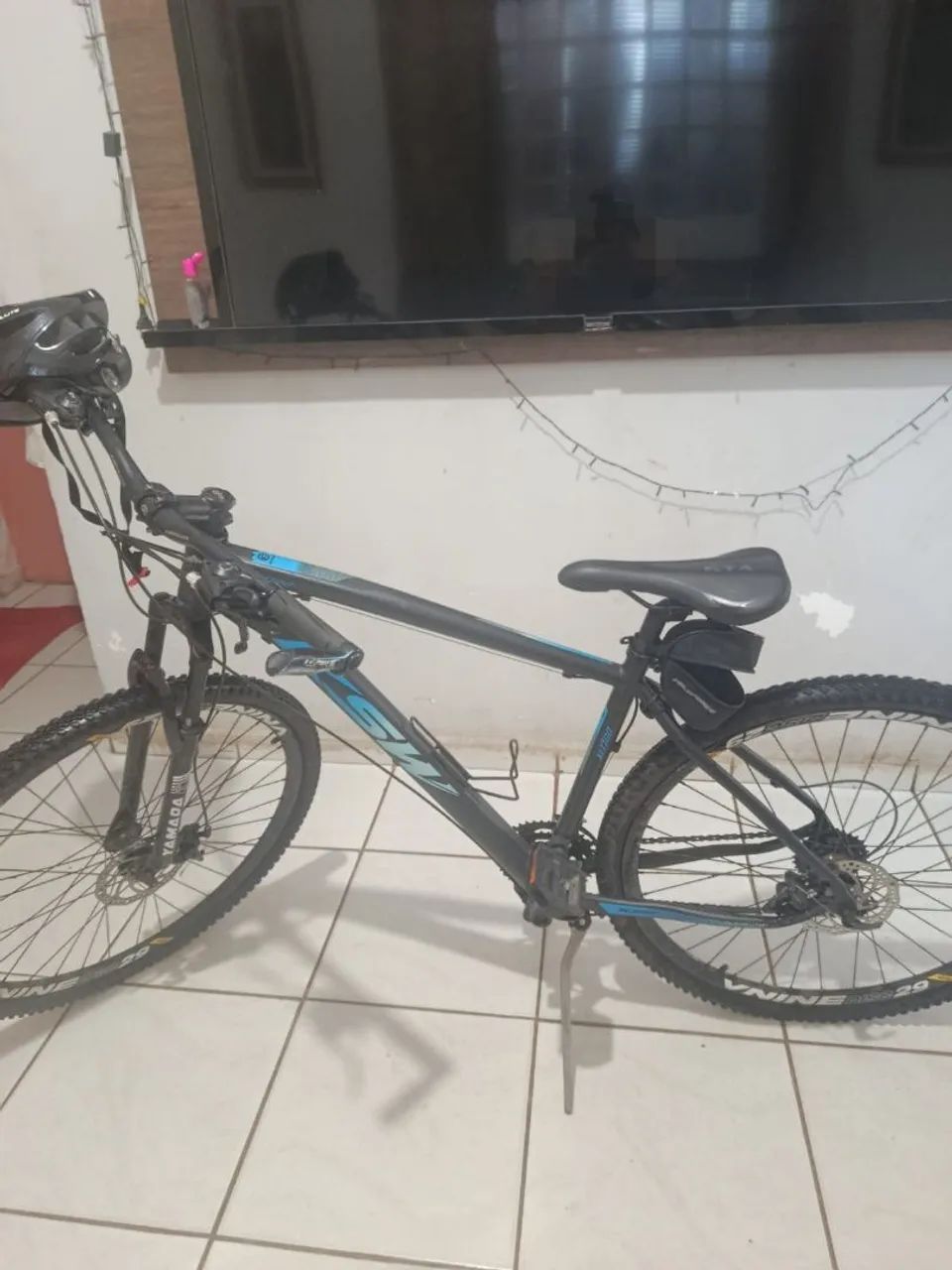 VENDO BICICLETA + ACESSÓRIOS 