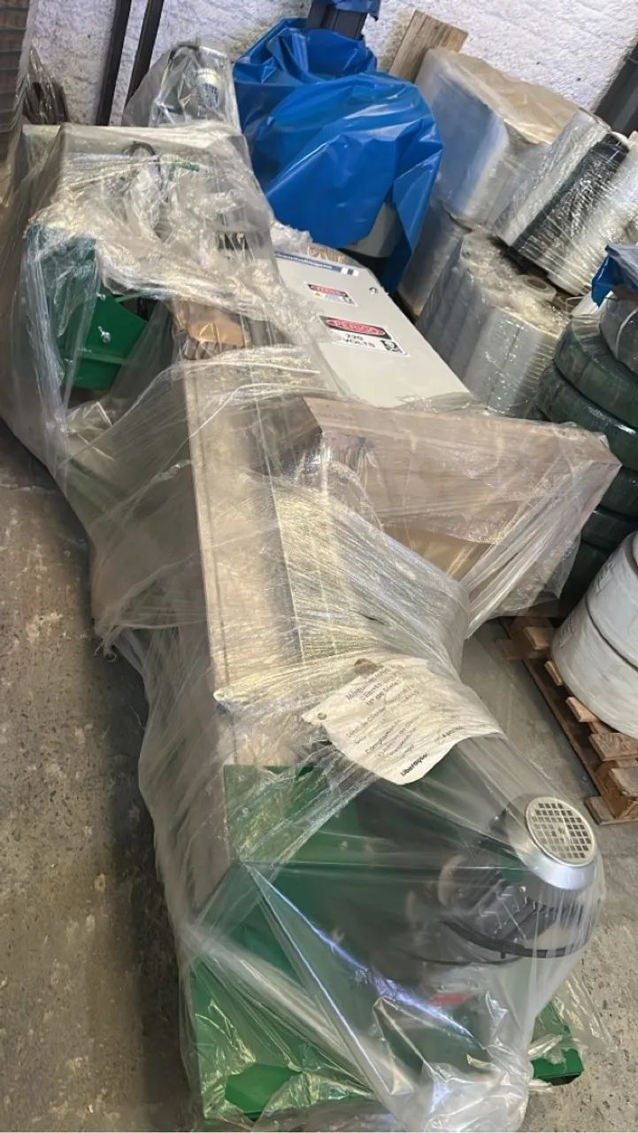 Máquina Envolvedora Valgroup/Bigpack pré estiramento ate 300%