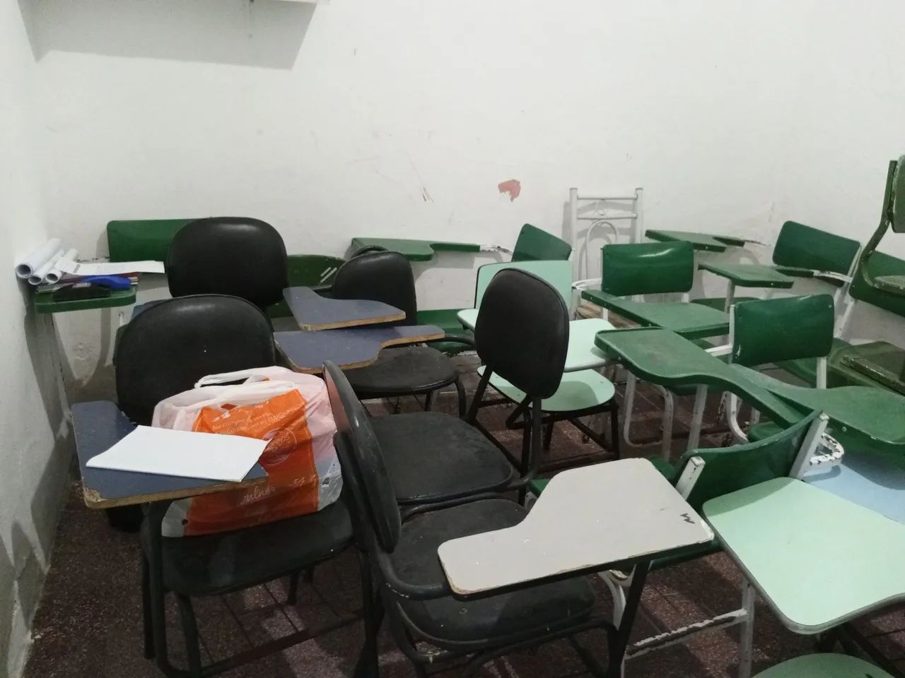 Cadeiras escolar 