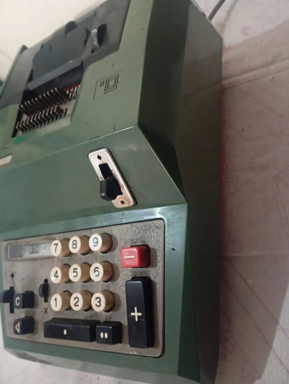 Antiga Calculadora Olivetti Summa Quanta 20 E - Década 60/70 (No Estado) - Foto 2