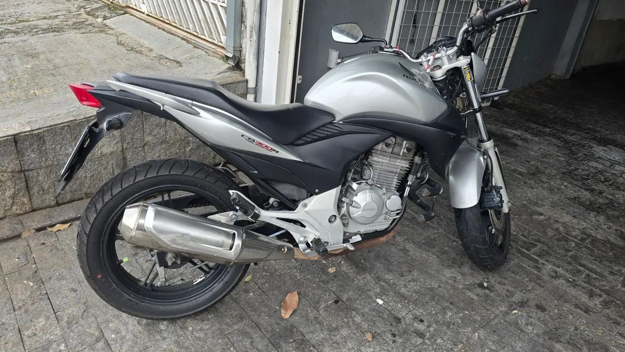CB 300  BAIXO  KM MANUAL  - Foto 4