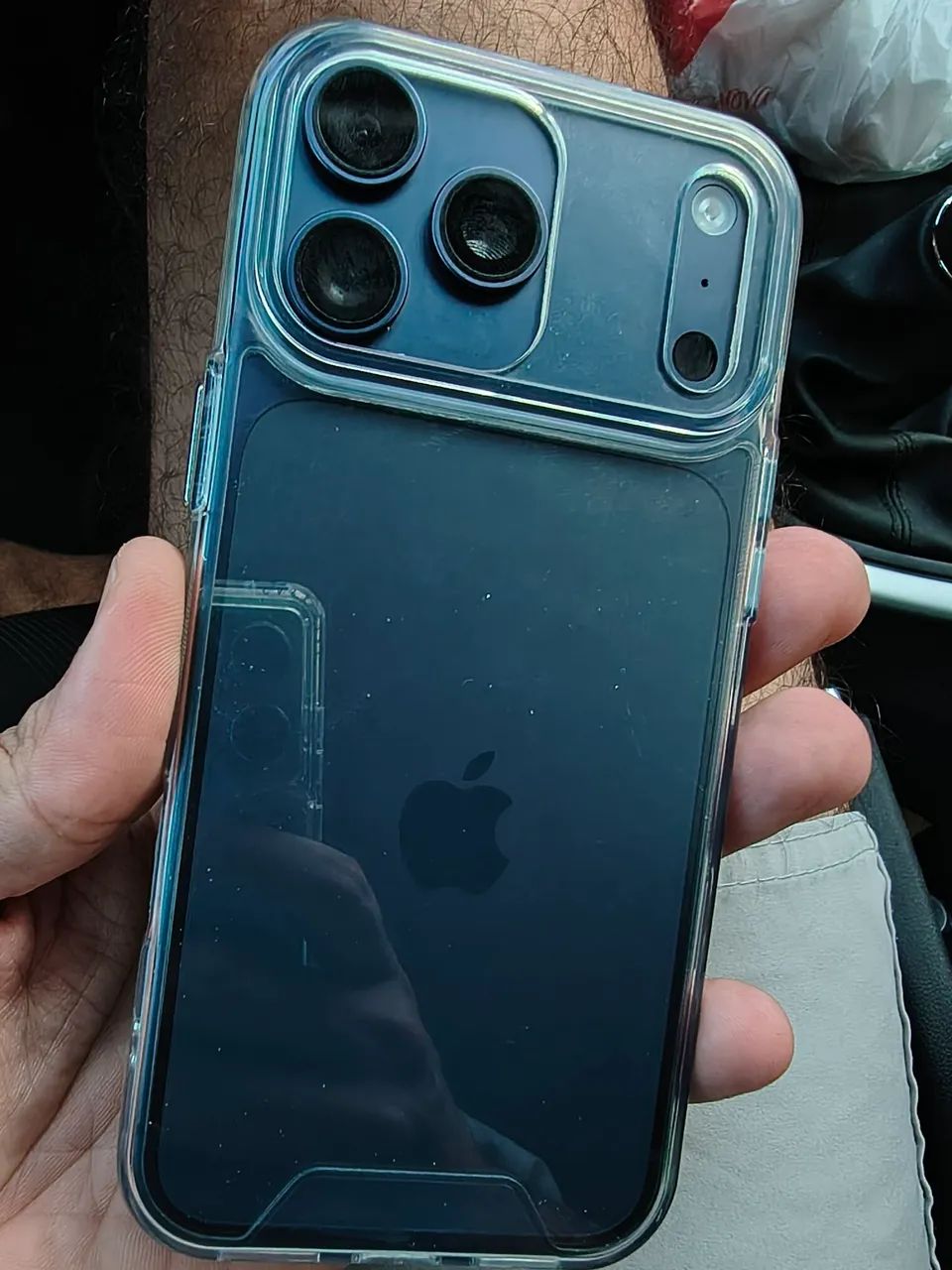 Vendo ou negócio iPhone 17 pro Max 256gb - Foto 2
