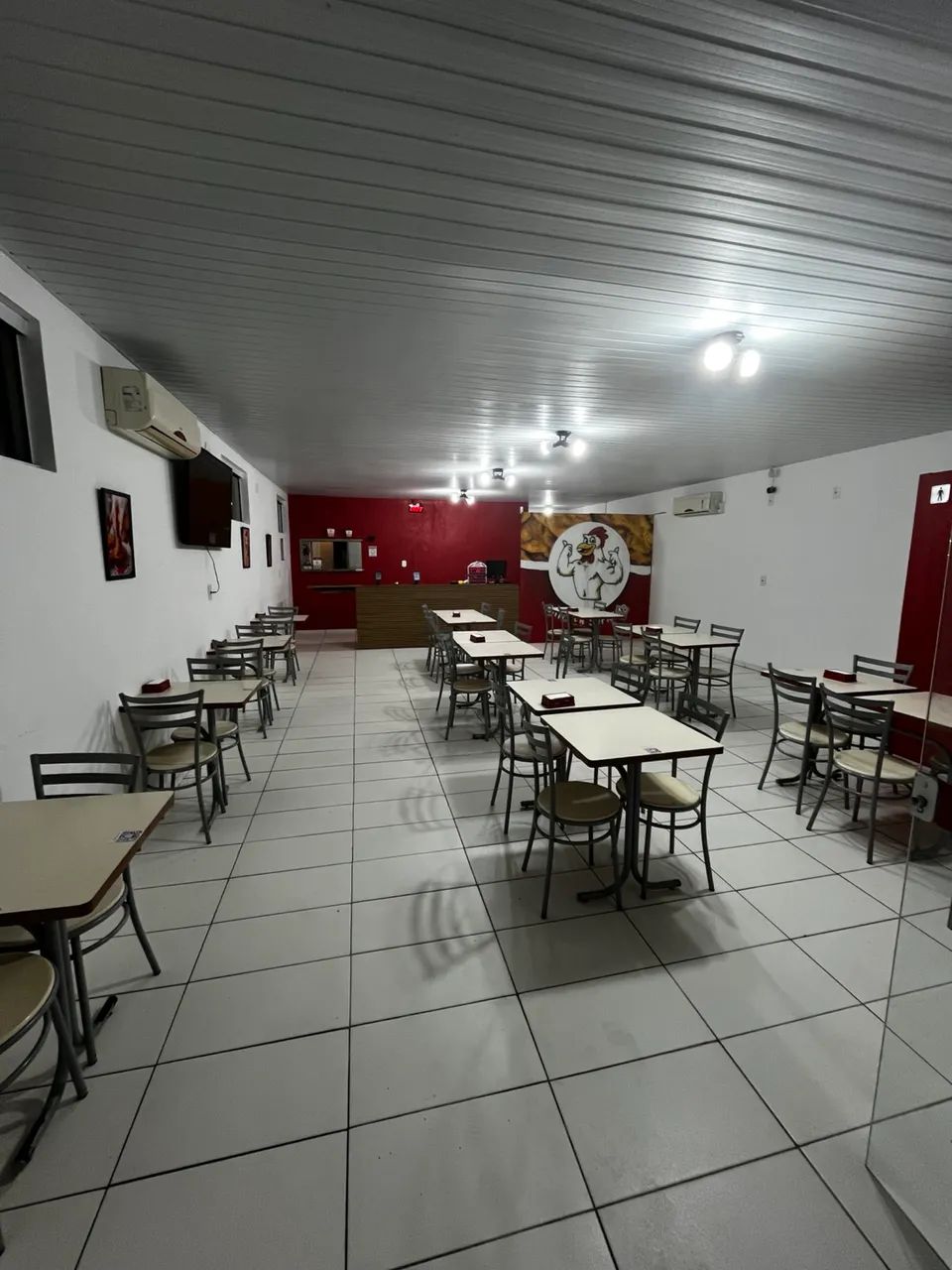 Jogo completo de mesa e cadeiras restaurante - Foto 2