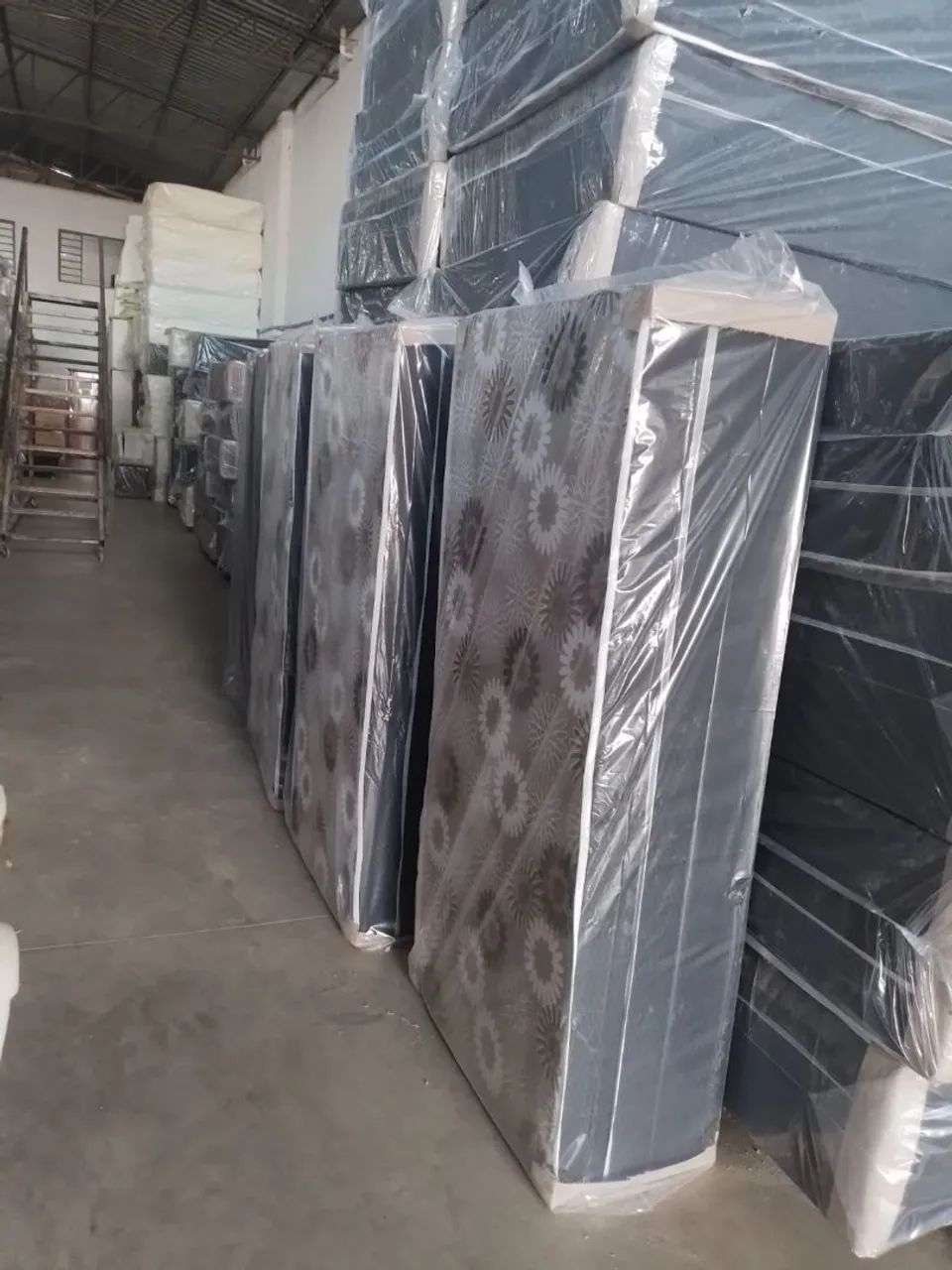 Cama de solteiro com 5 cm