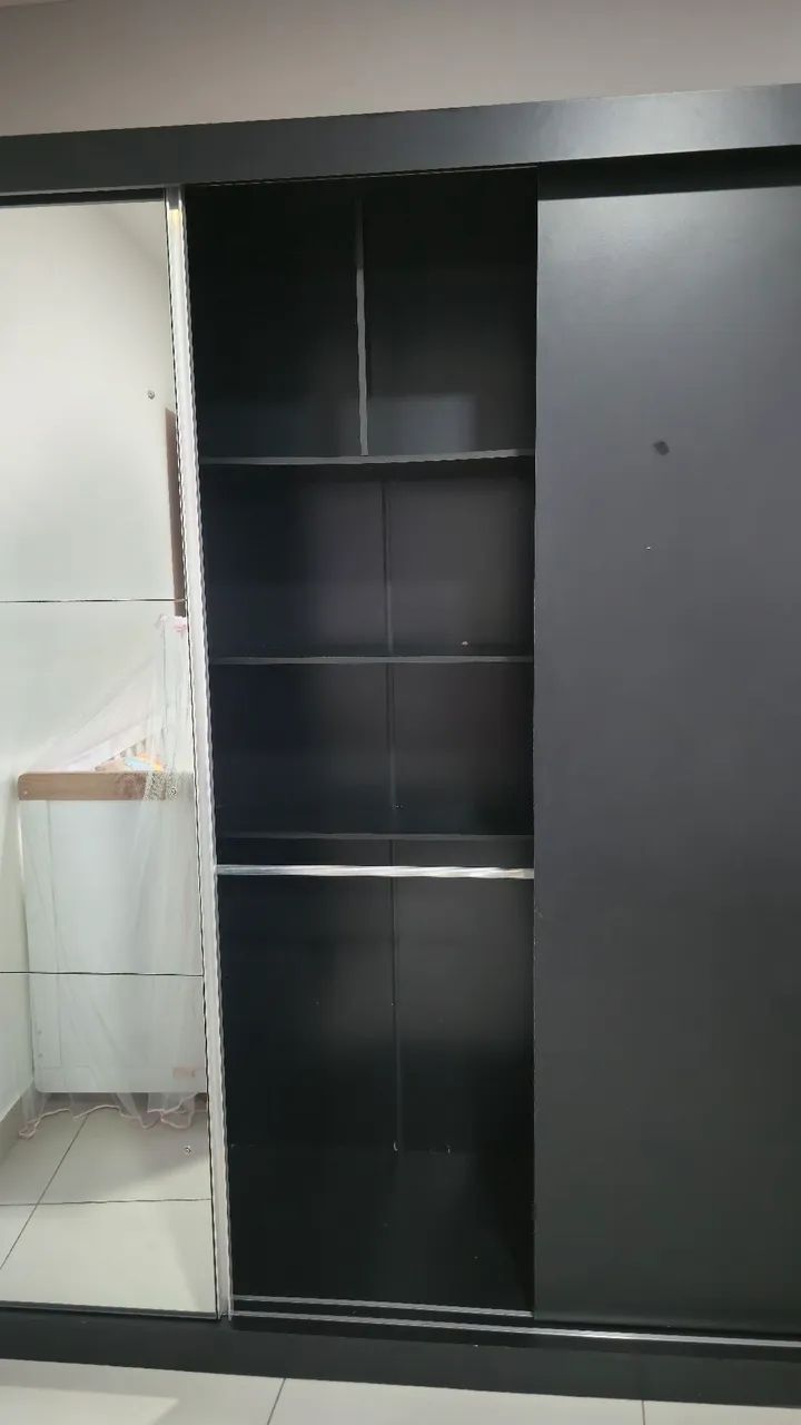 Guarda roupa Casal 3 portas com espelho - Foto 5