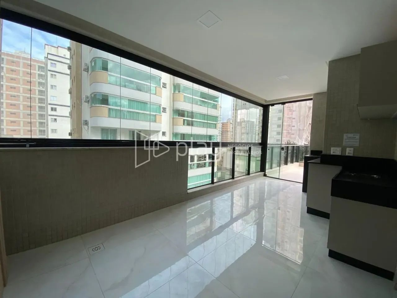 GRETA PALACE - SEMI MOBILIADO 03 SUITES - Foto 3