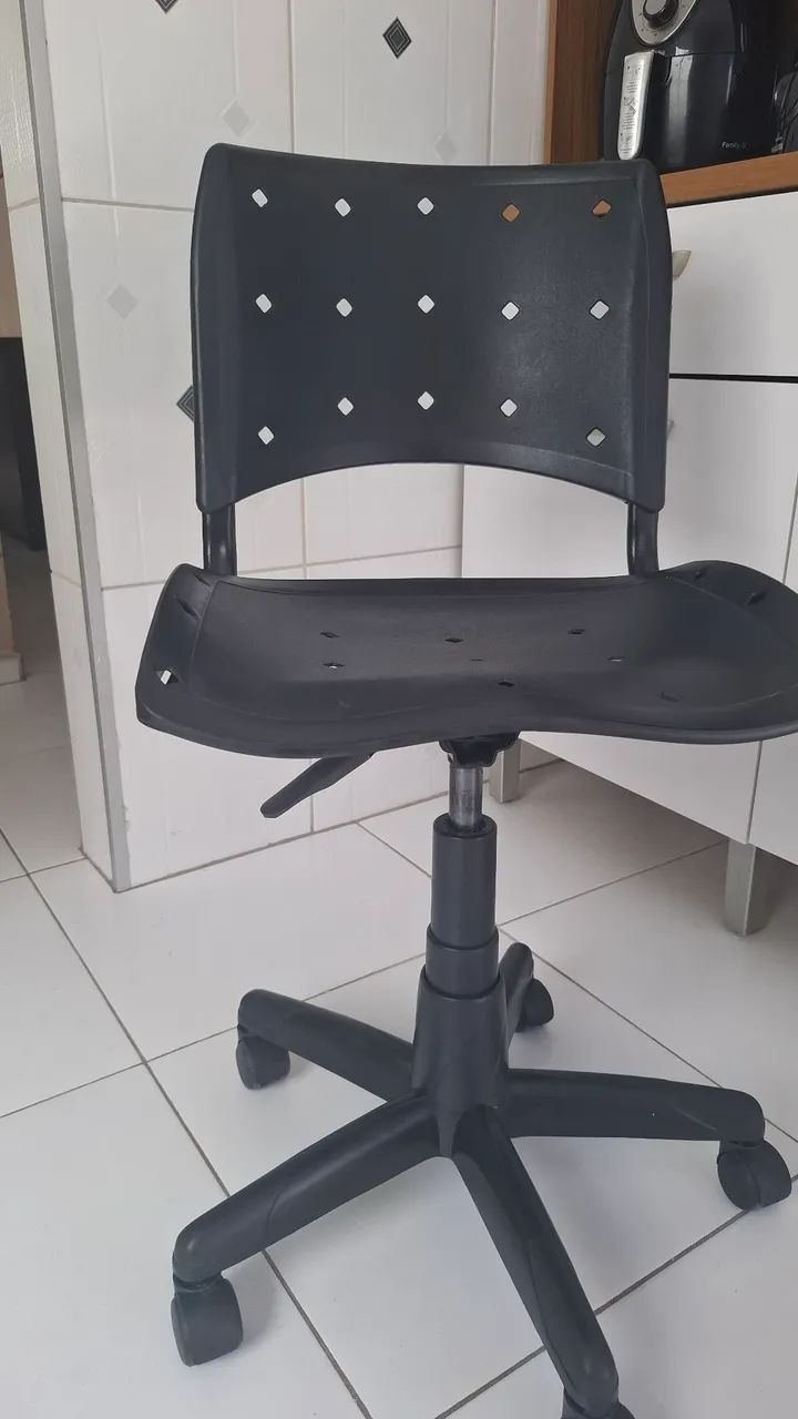 Cadeira de escritório preta - Foto 3