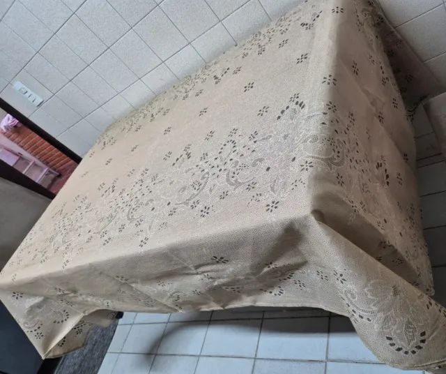 Toalha de mesa retangular linhão 1,40x2,10 nova - Foto 3