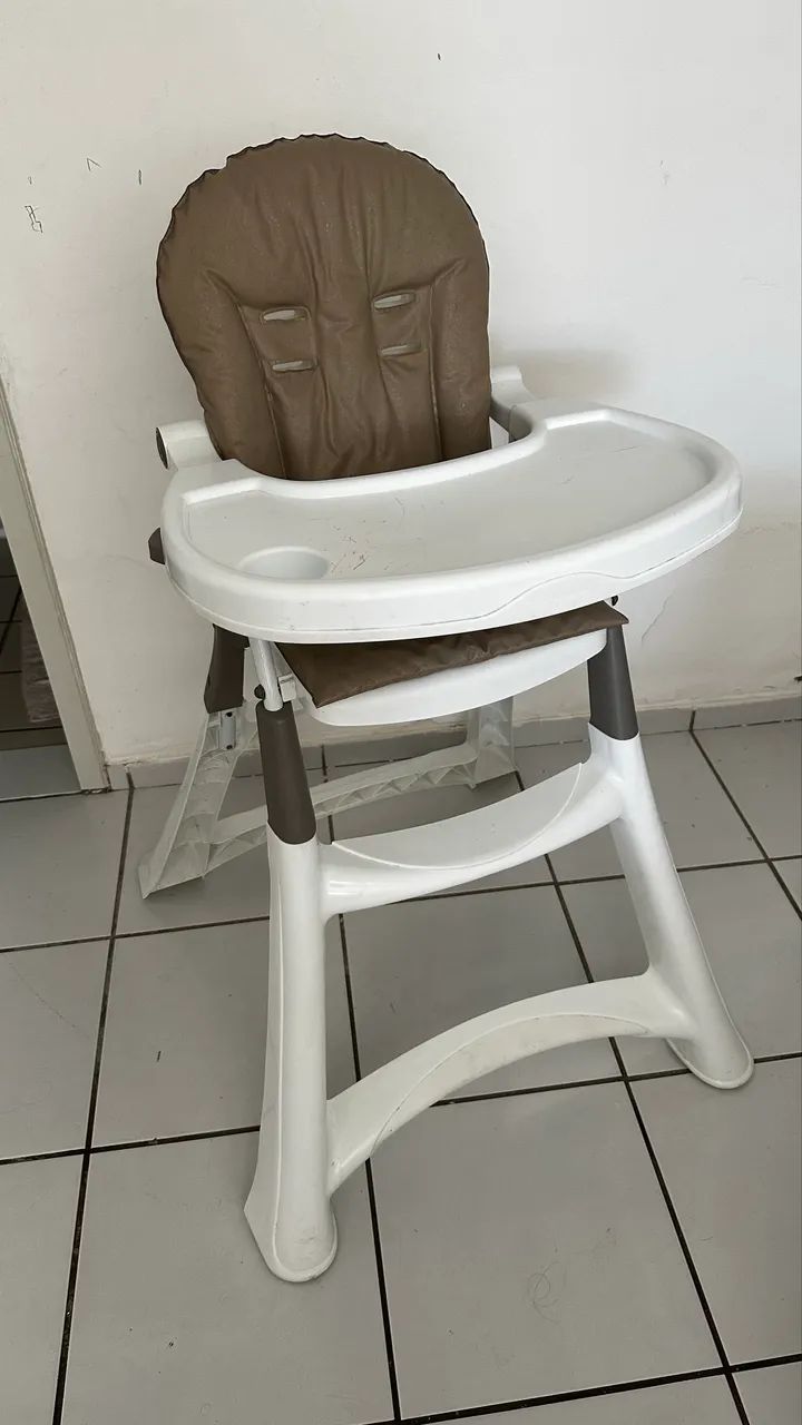  Cadeira de alimentação 