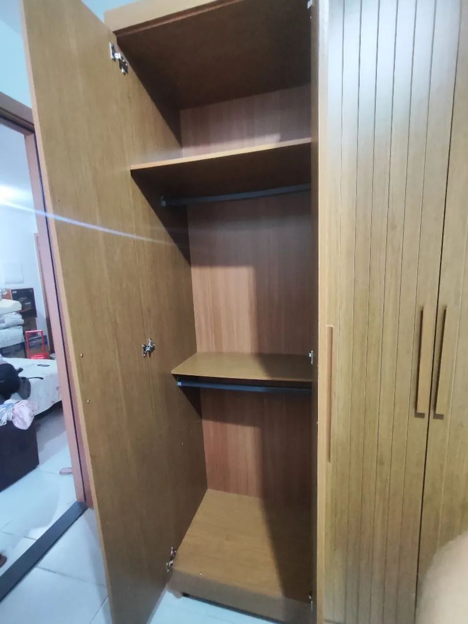 Guarda roupa casal- para vender rapido - Foto 3