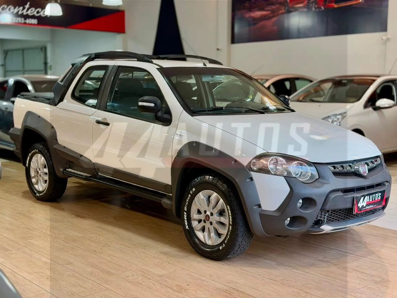 Fiat Strada Adventure1.8/ 1.8 Locker Flex CD 2013 - Foto 3