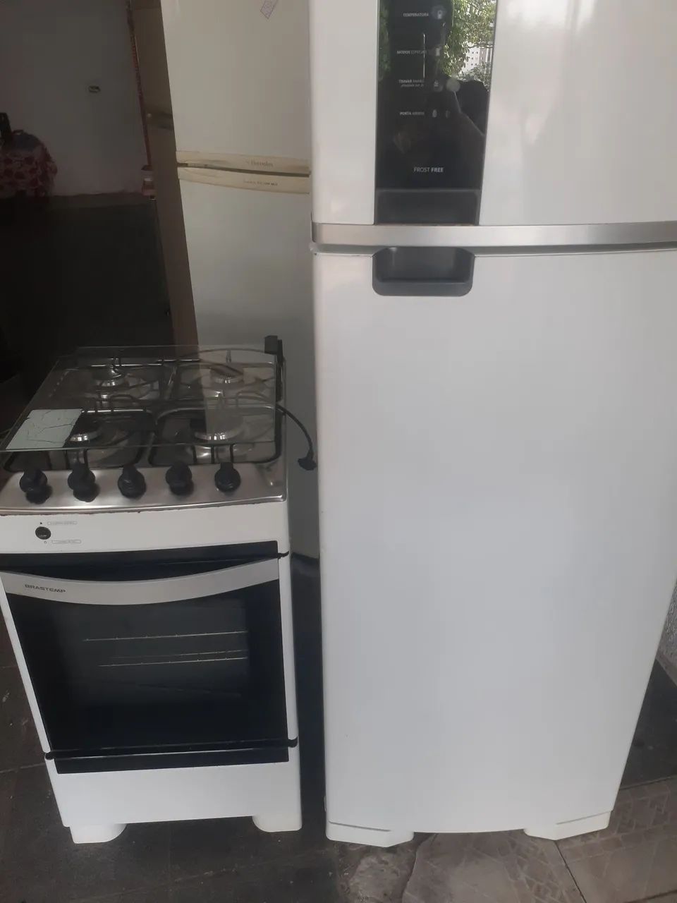 Combo geladeira Brastemp frosfre e fogão  4 bocas automático  - Foto 2
