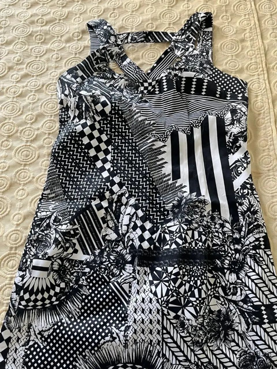 Vestidos Femininos Curtos - tam. P e M. - Foto 2