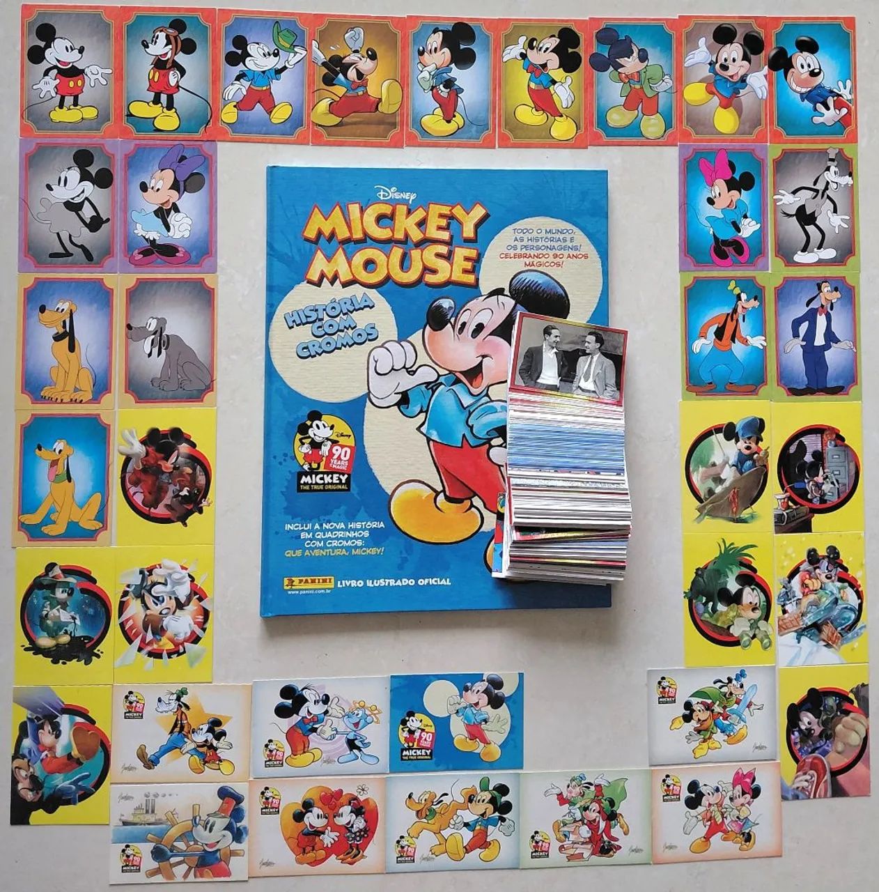Álbum Mickey Mouse 90anos p/ vc colar!