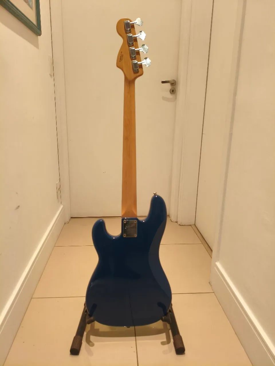 Baixo Squier P Bass + Case e Suporte - Foto 5