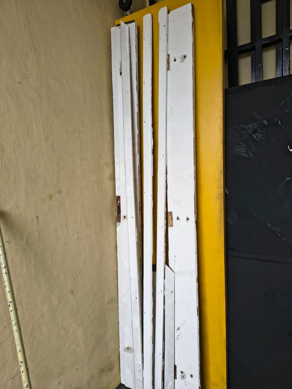 High-quality Massaranduba door frame in excellent condition