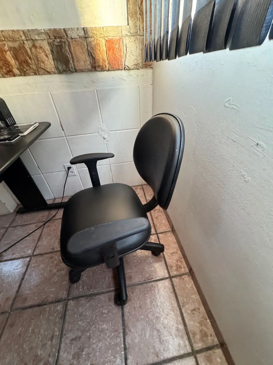 CADEIRAS ESCRITÓRIO EM ÓTIMO ESTADO!!!