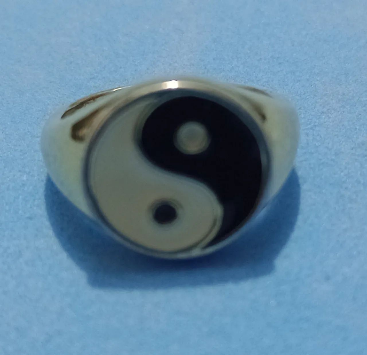 Anel Aço com banho Dourado Yin yang (tamanho 17) - Foto 2