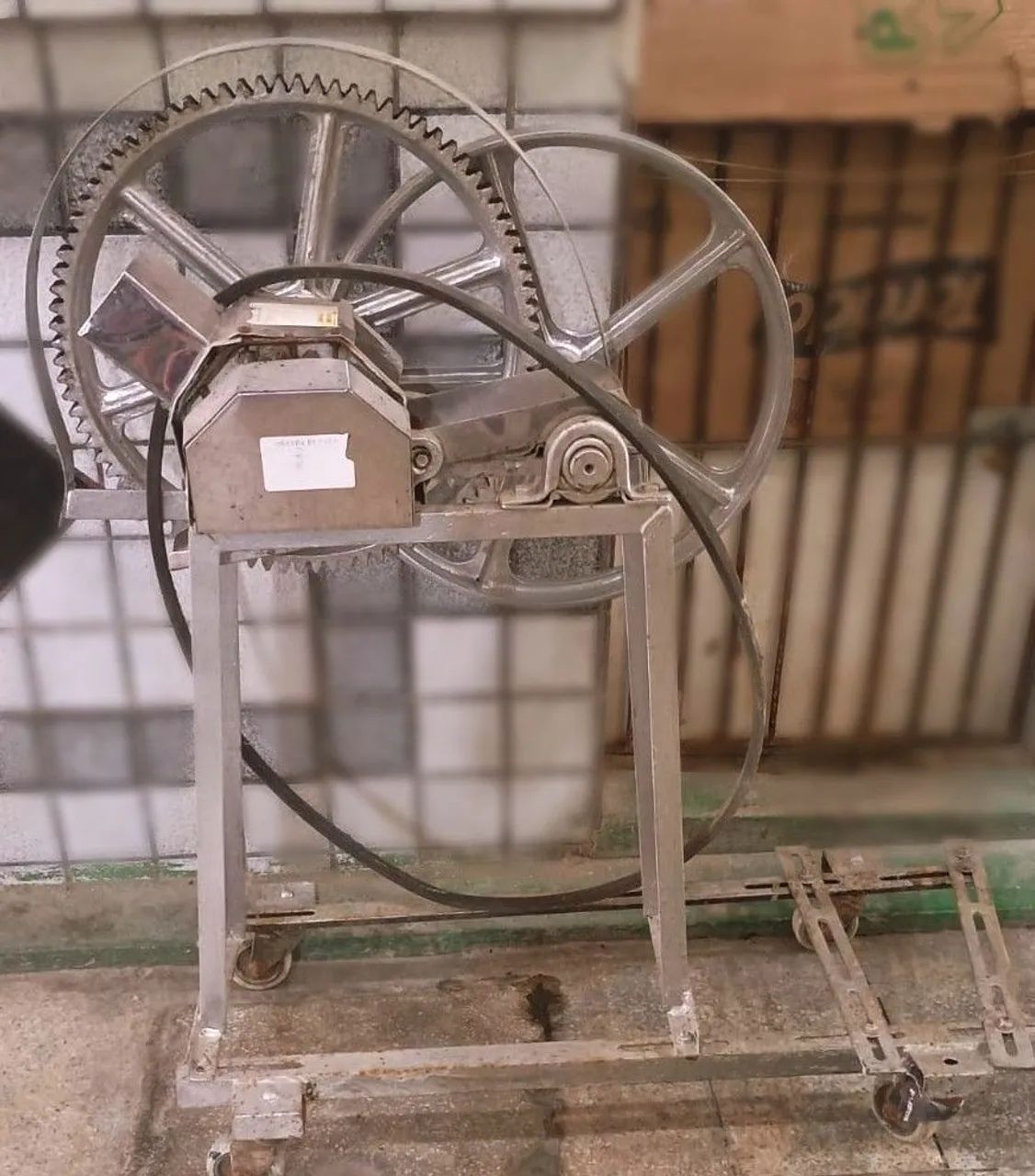 ENGENHO MOEDOR DE CANA (USADO)