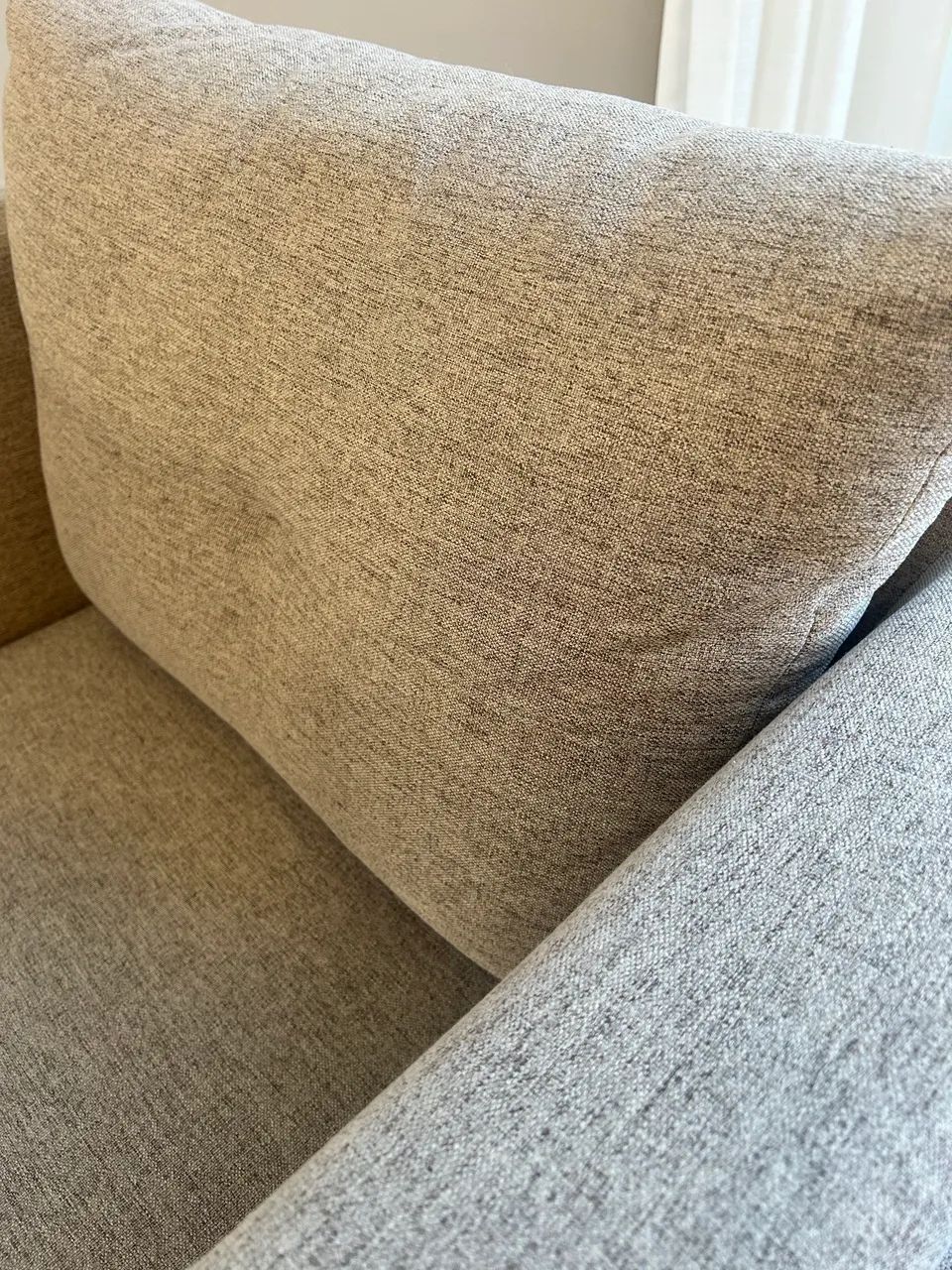 Vendo par de poltronas modernas, extremamente confortáveis e muito bem conservadas. - Foto 3