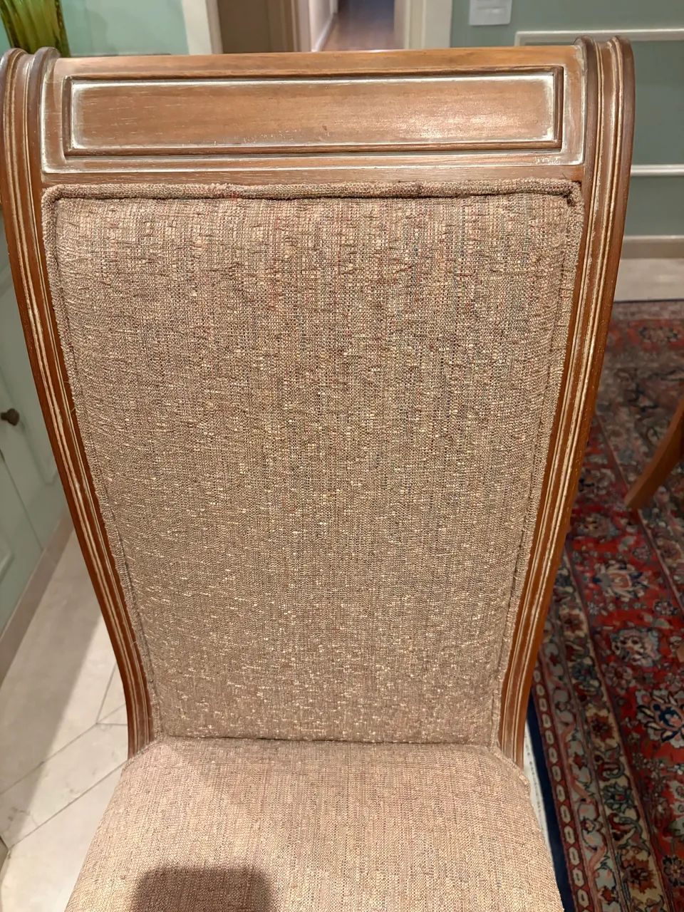 Vendo Conjunto de cadeiras mesa de jantar. 2 com apoio e 6 sem. 