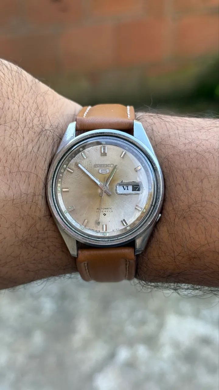 Relógio seiko 5 automático vintage original com pulseira de couro e mostrador em romano - Foto 2